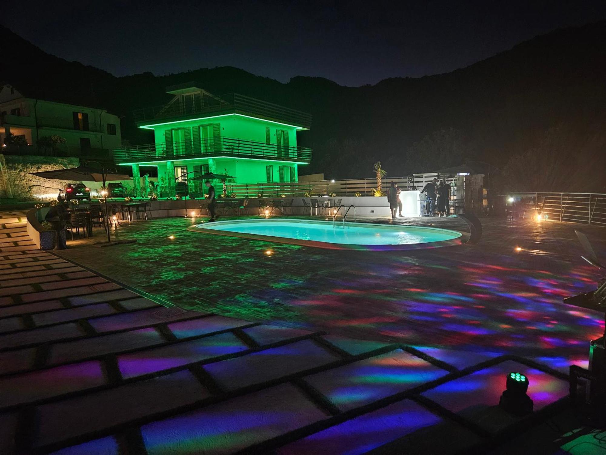 Appartamento Emma Con Piscina - Vista Mare"Tenuta Croce" Salerno Dış mekan fotoğraf